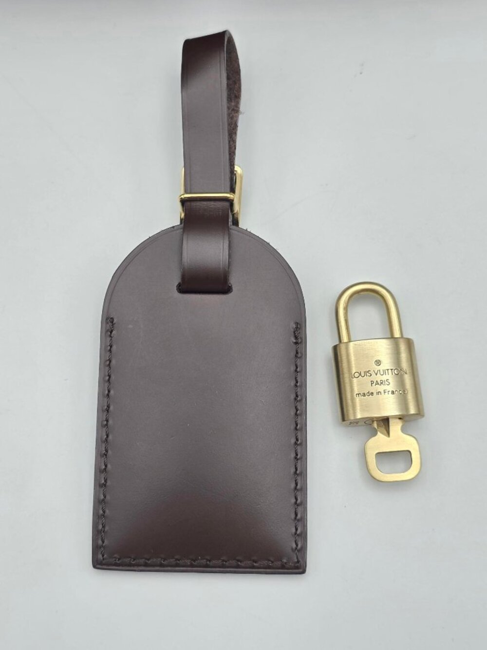 Authentic Louis Vuitton Brown Luggage Tag & Gold Padlock with Key-Made in France - Picture 4 of 14